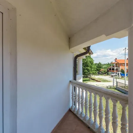 House Topal With Pool In Porec For Max 21 Persons 3* Radmani