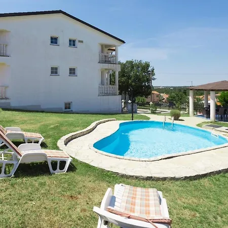 House Topal With Pool In Porec For Max 21 Persons Radmani